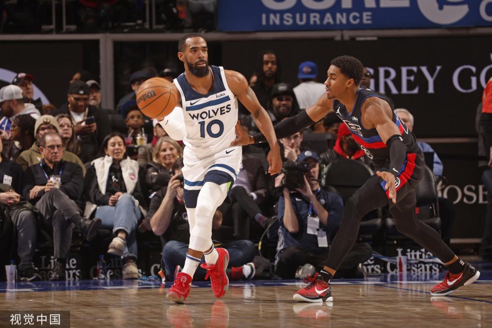 冠之间的竞 冠之间的竞